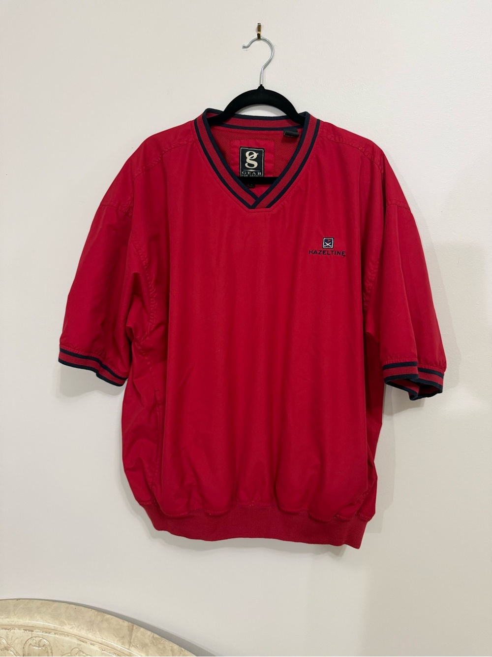 Gear for Sports VTG Men’s Size L  Red V-Neck Short-SleeveSweater with Navy Trim